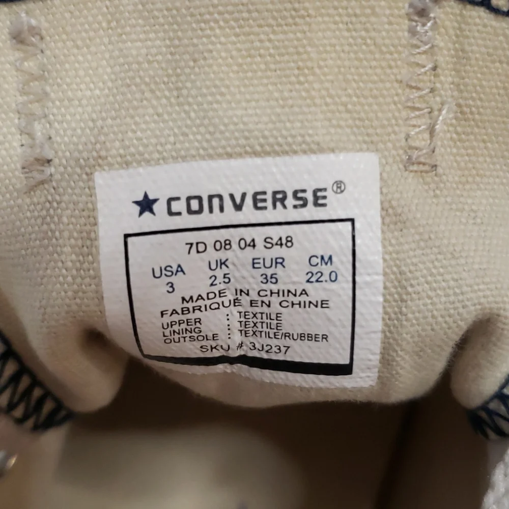Converse All-Star Low Top Sneakers Girls Sz 5